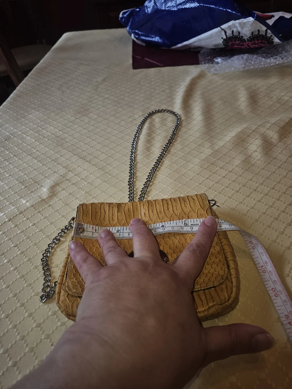 Source Unknown Yellow Textured Crossbody with Silver Chain - Picture 7 of 14